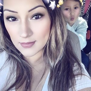 Meet your Posher, Stephanie